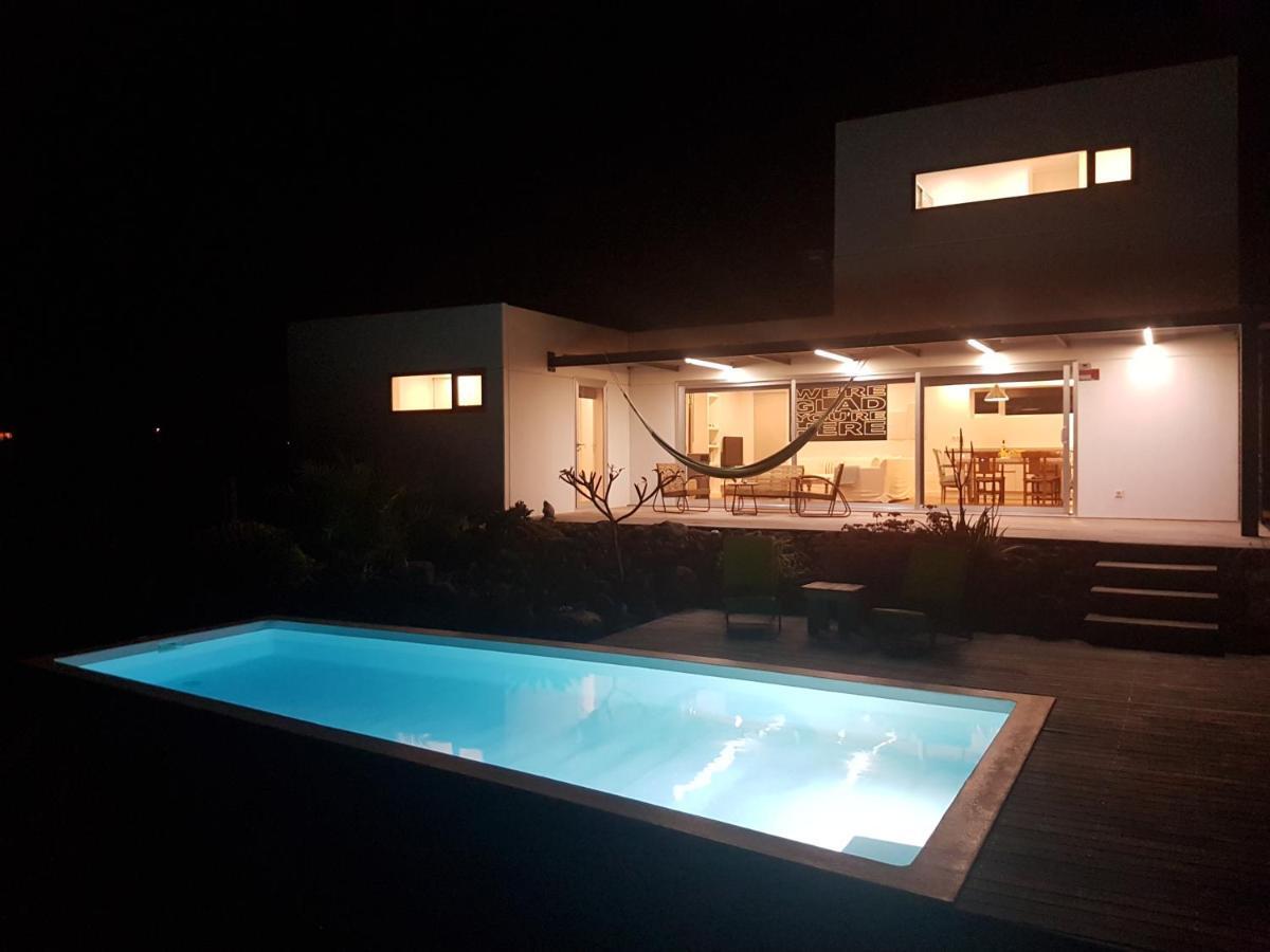 Majanicho Rock - Villa With Heated Pool Lajares Exterior foto